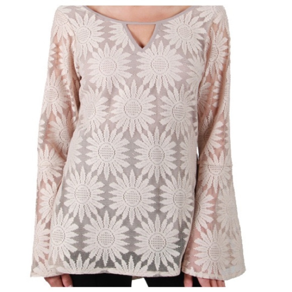 Daisy Lace Embroidered Top - Picture 8 of 8